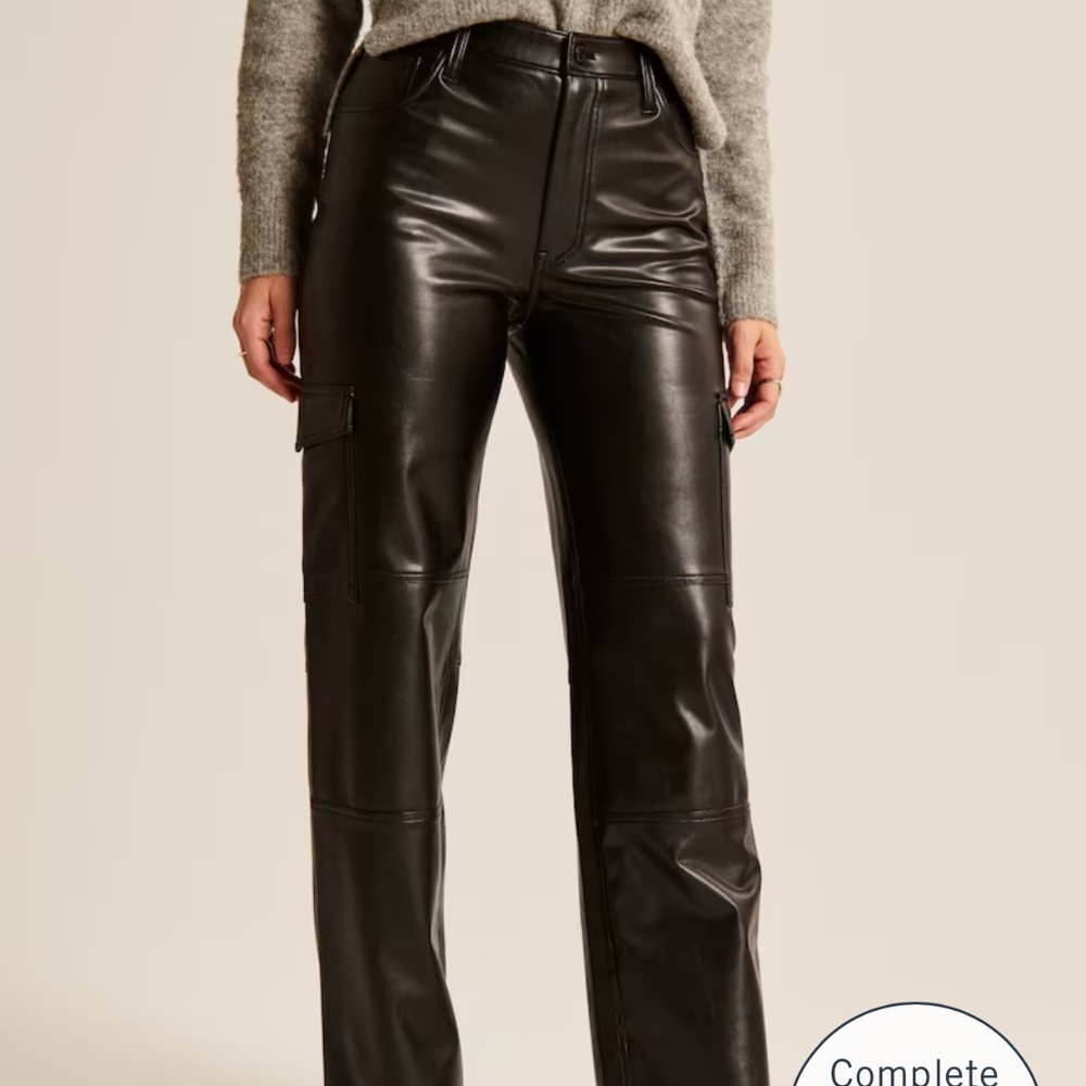 Abercrombie vegan leather cargo pants - brand new - Picture 3 of 7